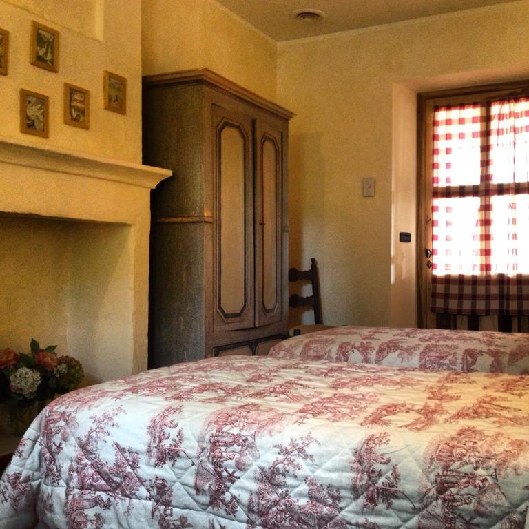 Le 5 Frecce Villa Cavour Szoba fotó